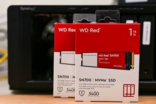Quels sont les avantages des SSD NVMe pour les performances des jeux ?