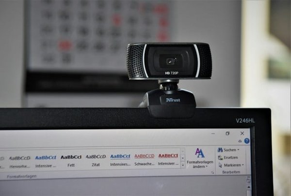 Comment choisir une webcam de qualité pour les visioconférences ?